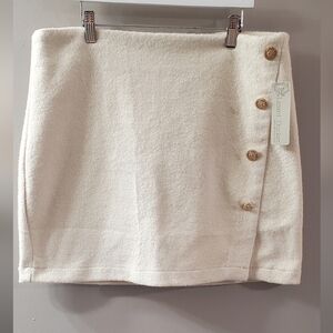 Everleigh Brook Cream Mini Skirt With Gold Accent Buttons. Sz L NWT